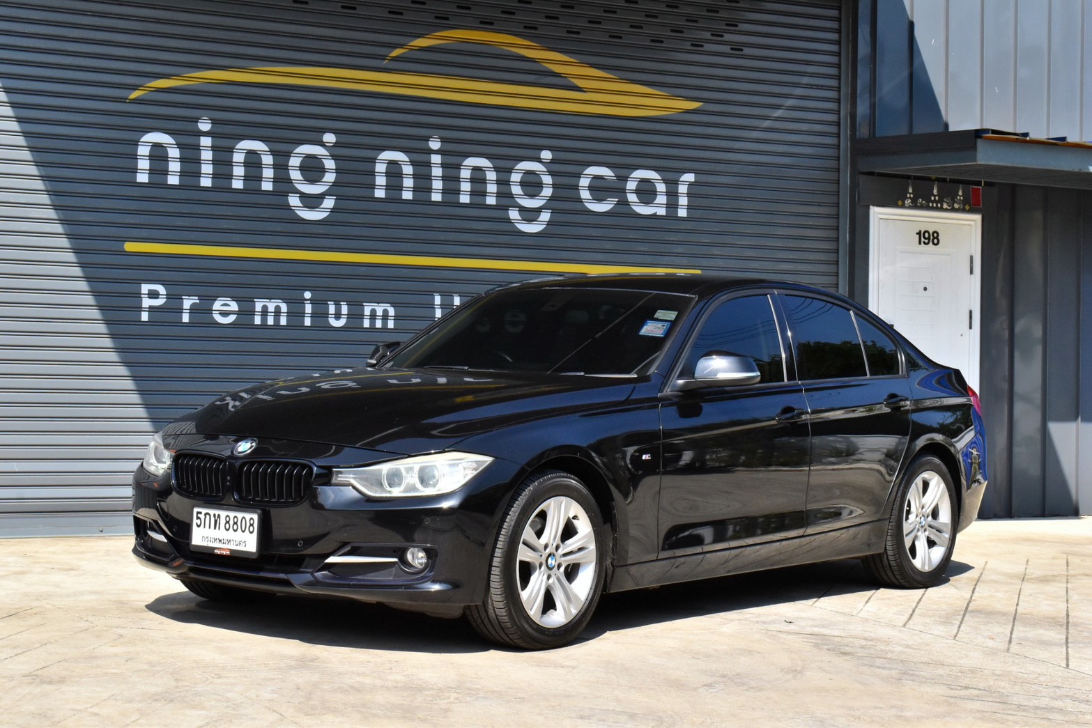 BMW 320d Sport (F30) 2014