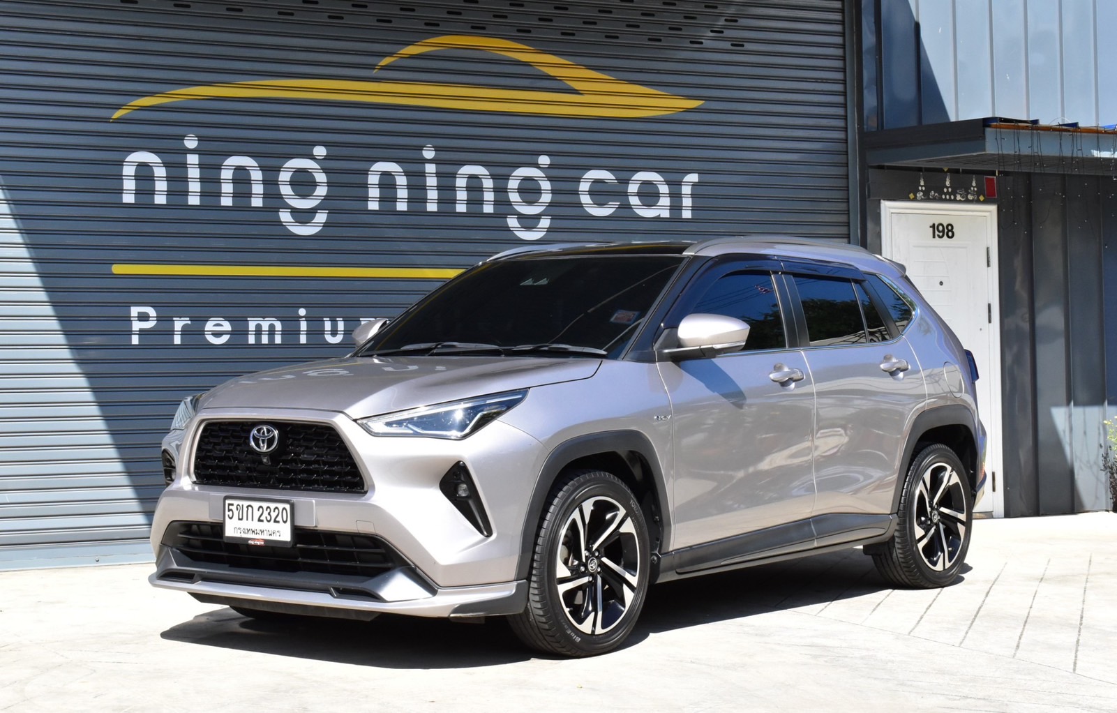 Toyota Yaris Cross 1.5 HEV Premium Luxury 2023