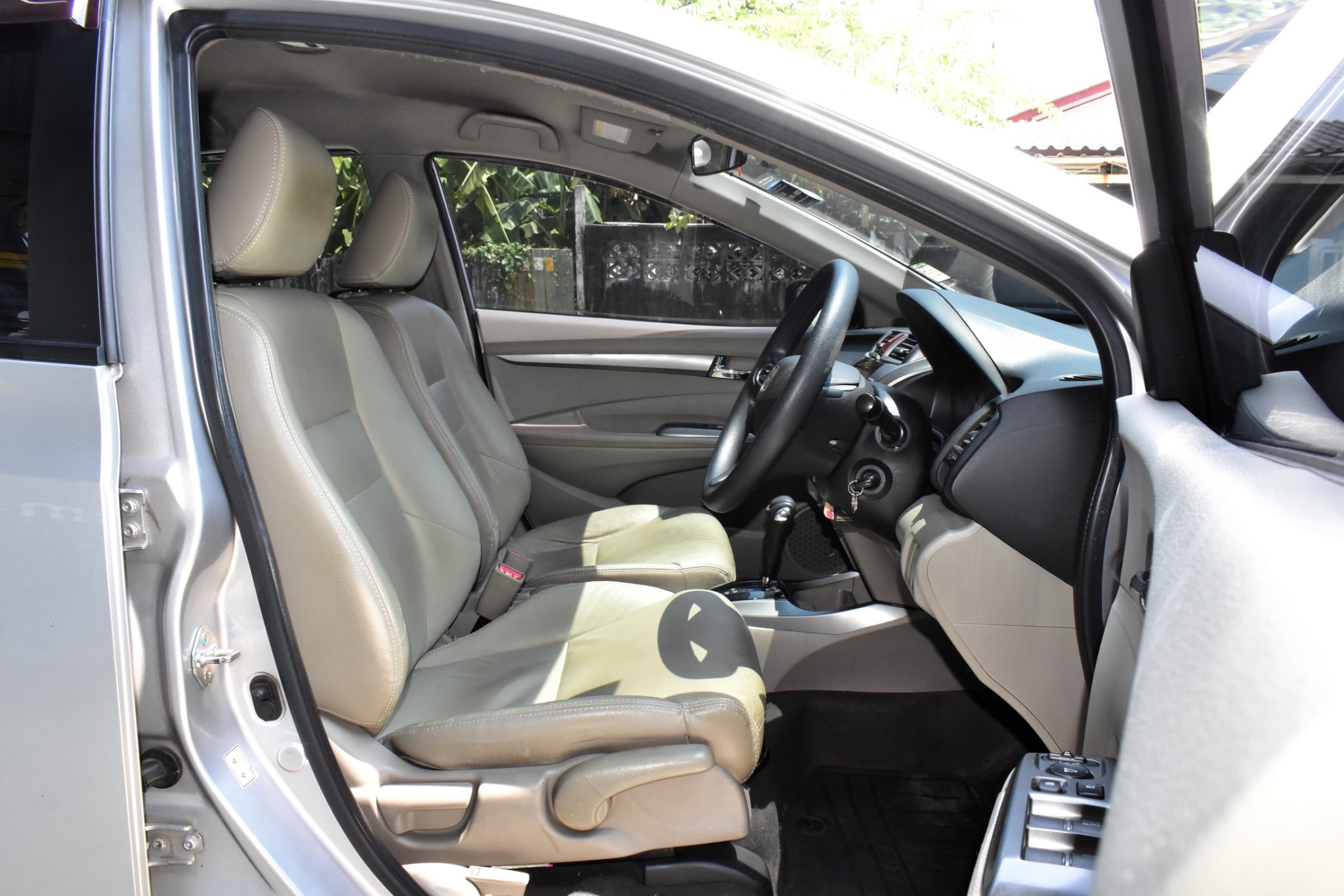 Honda City CNG 2013 รูปที่ 17